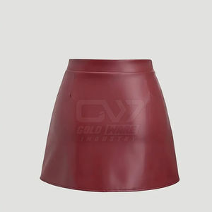 Jupe mini en cuir bordeaux taille haute pour femme, avec fente latérale et design froncé, mode féminine, OEM ODM personnalisé - Product Image 3