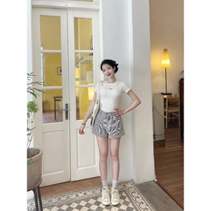 Shorts sculptants respirants pour femmes de haute qualité, taille haute, fermeture boutonnée, coupe ample, plusieurs couleurs en stock, qualité supérieure, fabriqué au Vietnam - Product Image 4