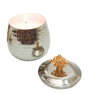 Ensemble de 3 bougies parfumées en métal doré faites à la main, design finition martelée, décoration de luxe pour la maison, cadeau festif au meilleur prix - Product Image 4