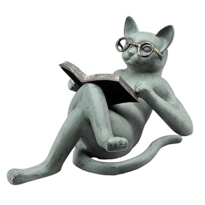 Escultura de gato antiguo sentado gato inteligente leyendo un libro Showpiece hogar y jardín escultura y figurita personalizable decorativa - Product Image 1