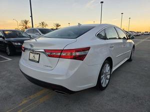 Toyota Avalon Limited Plus 2015 Usado en Buen Estado, Sin Accidentes, Volante a la Izquierda/Derecha - Product Image 3