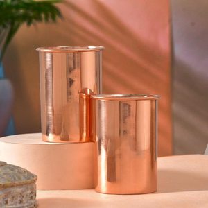 Verre à eau ayurvédique en cuivre pur de luxe moderne haut de gamme avec poignée et finition miroir pour la maison, la cuisine et les cadeaux d'affaires - Product Image 6