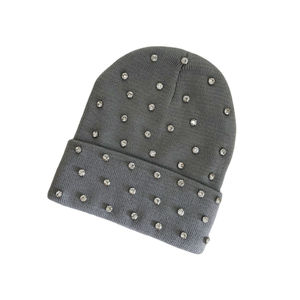 หมวกบีนนี่ถักประดับคริสตัล หมวกทรงสกัลแคปสำหรับฤดูหนาว ดีไซน์ทันสมัย เนื้อผ้านุ่ม ยืดหยุ่น สวมใส่สบาย - Product Image 2