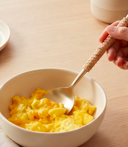 Ensemble de couverts en acier inoxydable de qualité supérieure avec élégant manche en rotin, parfait pour les dîners de mariage et la vaisselle de cuisine - Product Image 5
