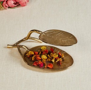 Premium Polished Aluminum Leaf Shape <b>Serving</b> Tray <b>Set</b> Luxury Wedding Gold Finish Decorative <b>Dish</b> for Tabletop Gifting Dining - Product Image 4