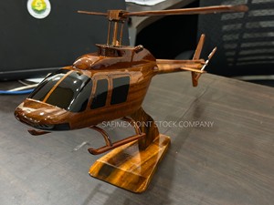 Modelo de Helicóptero de Madera BELL-206, Escala 1:27, 17 Pulgadas de Largo, Modelo de Madera Duradero para Decorar y como Recuerdo de Vietnam - Product Image 3