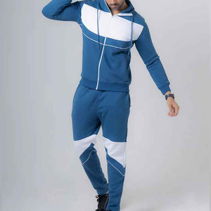 Ropa deportiva transpirable estilo entrenamiento para hombre, chándales estampados, tela suave, cómoda y duradera para práctica de fitness y uso diario. - Product Image 3