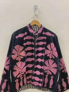 Veste courte vintage en velours noir brodée à la main pour femme, style ethnique indien Rajasthani, travail de broderie traditionnel - Product Image 3