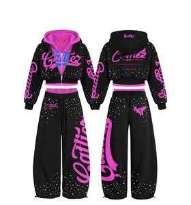 Conjunto de Sudadera con Capucha y Pantalones Deportivos con Cremallera, Lavado Ácido y Parches Desgastados, con Pedrería, para Mujer, de Fabricantes de Ropa Personalizada - Product Image 1