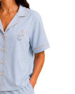 Conjunto de Pijama de Verano para Mujer, Color Azul Cielo, Personalizado, Manga Corta, con Botones, Ropa de Dormir Suave y Transpirable, con Ribete en Contraste - Product Image 5
