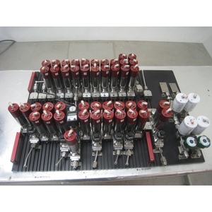 Colector de gas de 12 posiciones con filtros Mott, Tescom - Equipo y piezas de semiconductores de confianza a nivel global - Product Image 1