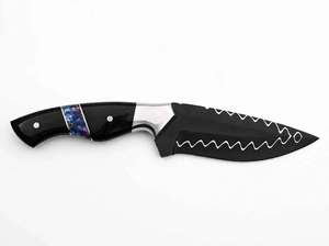 Couteau utilitaire d'extérieur forgé à la main avec revêtement noir et manche en résine cosmique - Product Image 6