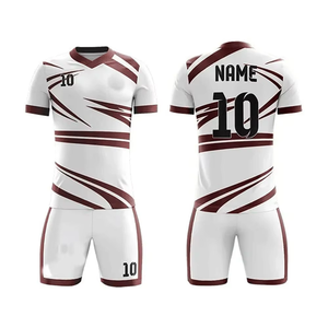 Ensemble de maillots de football pour hommes de haute qualité personnalisés, nouveau design, col polo, ensemble complet, provenant d'usine, clubs originaux populaires - Product Image 1