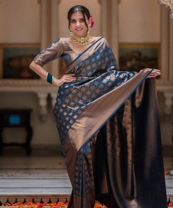 Sari tradicional indio de seda azul y dorado estilo Banarasi con borde decorado para bodas, sari largo hasta el suelo para mujer - Product Image 1