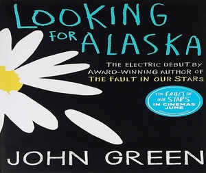 หนังสือปกอ่อนเรื่อง The Looking of Alaska โดยจอห์น กรีน หนังสือขายดีสำหรับผู้ใหญ่ - Product Image 3