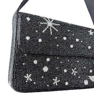 Sac à bandoulière perlé Lune et Étoile, Sac à main noir fait main en perles de rocaille, Sac de soirée ciel nocturne, Sac statement astrologique étoilé - Product Image 4