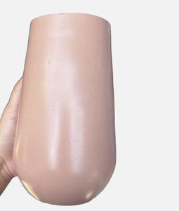 Vase en céramique conique mat mauve, style nordique scandinave ou contemporain, décor neutre, fini satiné mat en rose poussière, mauve doux. - Product Image 2