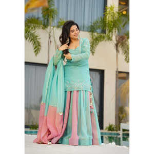 Conjunto de Fiesta de Diseñador, Talla XL, Top, Lehenga y Dupatta con Aspecto Elegante - Product Image 2