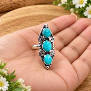 Bague artisanale en argent sterling 925 plaqué turquoise, trois pierres ovales, style bohème vintage, bague statement, vente en gros de bijoux fins - Product Image 2
