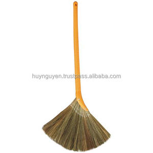 BALAI SOUPLE DE PAILLE avec POIGNÉE EN PLASTIQUE MATÉRIEL VÉGÉTAL NATUREL BROOMSTICK Contact écologique et multifonctionnel WA + 84916930070 - Product Image 5