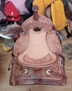 Productos de equitación de cuero real, sillín de cuerda occidental hecho a mano con juego de tachuelas para asiento de Carreras de Caballos de mayorista - Product Image 4