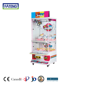 FATENG OT-3IN1-2 Máquina recreativa de grúa de garras 3 en 1 para 3 jugadores, con premios de peluches coloridos, para monedas, tarjetas de crédito y billetes - Product Image 1