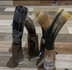 Cuerno de buey hecho a mano, cuerno para beber, regalo de boda vikingo tradicional para padrinos de boda y damas de honor, artesanía Natural pulida - Product Image 3