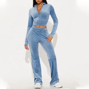 Conjunto de terciopelo personalizado para mujer, ropa deportiva, top corto con capucha y cremallera de terciopelo azul y pantalones de pierna ancha, conjunto de 2 piezas, chándal informal. - Product Image 1
