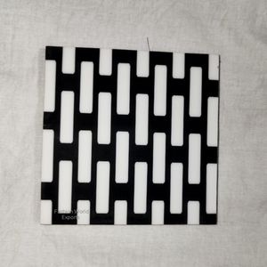 Posavasos de resina personalizados, diseños decorativos cortados con láser para regalos de inauguración de la casa, bodas y ocasiones especiales - Product Image 1