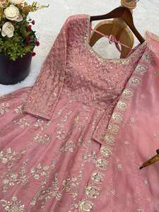 NOUVEAU LEHENGHA CHOLI DUPATTA ELIGENT POUR SOIRÉES, TRAVAIL RICHEMENT GONFLEURÉ, SÉCHAGE RAPIDE, MANCHES LONGUES, INTÉRIEUR EN MICRO COTON, SOIE GMY, TRADITIONNEL - Product Image 5