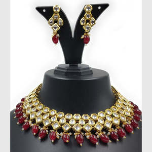 ชุดสร้อยคอทองคำชุบ 24K ประดับด้วย Kundan และลูกปัด รุ่น NS615 สีมารูน สำหรับเจ้าสาวและโอกาสพิเศษ - Product Image 1