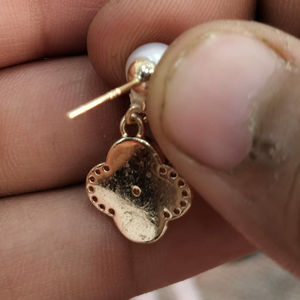 Pendientes de Perlas de Agua Dulce, Flor de Trébol de Madreperla, Chapados en Oro, Joyería Antideslustre, Fabricante y Proveedor Mayorista - Product Image 6