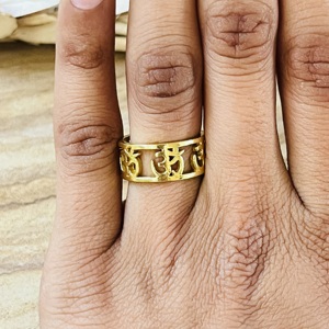 Bague Symbole Om Tendance et Très Demandée, Bague Bohème en Laiton pour Femme, Plaqué Or 18 carats, Bijou Creux Tribal Religieux, Vente en Gros/OEM/ODM - Product Image 6