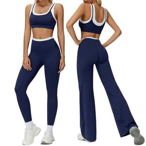 Ensemble de yoga respirant 2 pièces pour femme avec logo frontal - Haut et leggings - Tenue de sport et fitness - Product Image 5