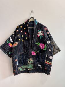 Lot en gros de vestes matelassées Kantha brodées, style bohème, patchwork traditionnel indien fait main, couleurs variées, pour femmes - Product Image 3