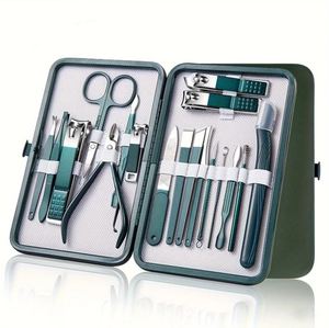 Juego de manicura y pedicura de acero inoxidable de 18 piezas, kit completo de cortaúñas con estuche de viaje, incluye cortaúñas y lima de uñas - Product Image 3