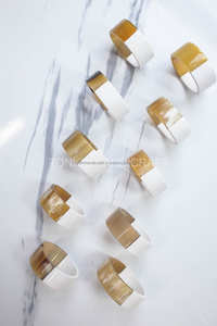 Servilleteros de madera hechos a mano para la decoración clásica de la Mesa, ideales para fiestas, eventos, bodas y comidas familiares diarias. - Product Image 4