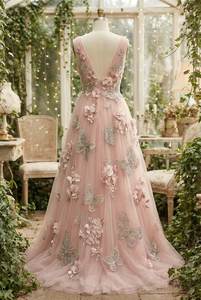 Robe de soirée papillon 3D en tulle rose brodée de fleurs, vente en gros, fabricant et fournisseur de robes de mariée et de soirée - Product Image 3