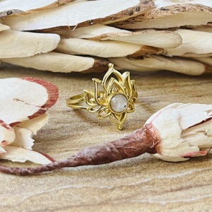 Top Style Demanding Lotus Moonstone <b>Ring</b> Floral Brass Gold Plated <b>Statement</b> <b>Ring</b> Vintage Bohemia Flower Design Wholesale <b>Ring</b> - Product Image 3