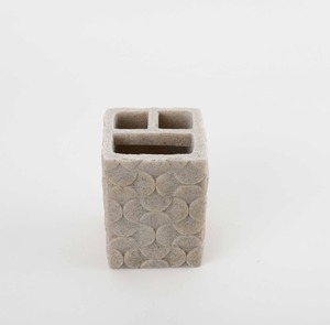 Juego de baño de resina con aspecto de mármol de la mejor calidad, con dispensador de jabón, jabonera, portacepillos de dientes y vaso, disponible para la venta. - Product Image 2