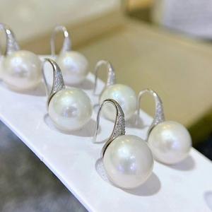 Boucles d'oreilles en argent S925 avec perles rondes de 11-12 mm, talons hauts, avec de légères imperfections, grandes boucles d'oreilles en perles - Product Image 2