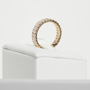 Bague de mariage en or jaune massif 14 carats, 4,06 TCW, 29 pierres, clarté VS+, certifiée IGI, cultivées en laboratoire, sertie de griffes, 4 mm, droite, pour empilage - Product Image 2