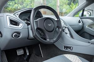 Aston Martin Vanquish Coupé 2014 - Product Image 5