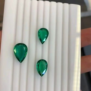 Esmeralda natural en forma de pera, piedra preciosa de alta calidad, piedra suelta para la fabricación de joyas. - Product Image 1