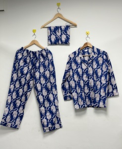 Ensemble de pyjama d'été pour femmes, en coton doux et écologique, imprimé chat bleu, chemise boutonnée et pantalon assorti, ensemble de détente - Product Image 1