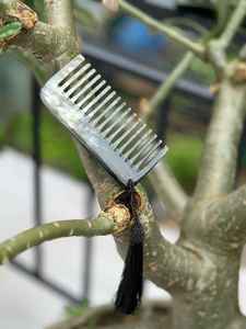 Peine de Lujo de Cuerno de Búfalo Natural Hecho a Mano, Peine Desenredante Antiestático para Barba, Ecológico y Duradero, Artesanía Natural - Product Image 5
