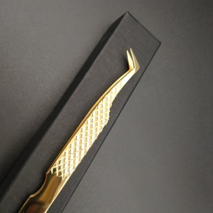 Pinzas para Cejas de Acero Inoxidable Duraderas, Marca Personalizada Modelo 213, Hechas en Pakistán - Product Image 1