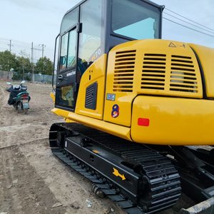 Mini-excavatrice sur chenilles Komatsu PC70-8 d'occasion, modèle 2023, poids opérationnel de 6 tonnes, bon état, composants d'origine du Japon - Product Image 5