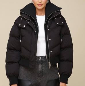 Chaqueta de mujer de calidad premium Chaqueta de mezclilla con capucha Manga larga Cremallera completa Nuevo diseño Venta al por mayor Chaqueta acolchada de burbujas - Product Image 1