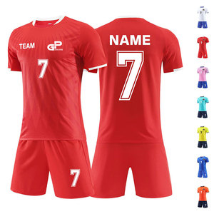 Ensemble de maillot et short de football pour hommes à séchage rapide, matériau léger, parfait pour les matchs et les entraînements - Product Image 1